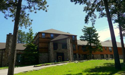 Sylvan Lake Lodge