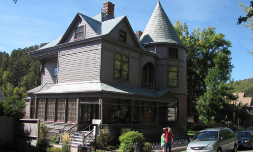 Adams Museum & House